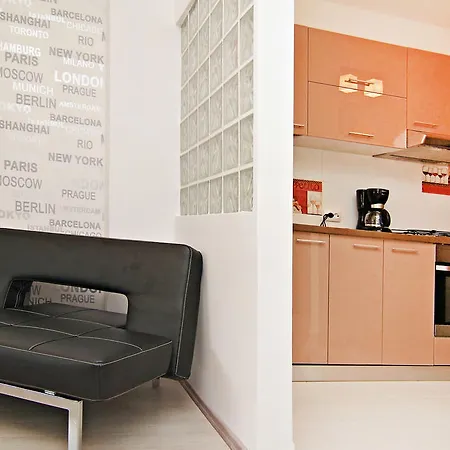 Apartment Central University Studio With Netflix *